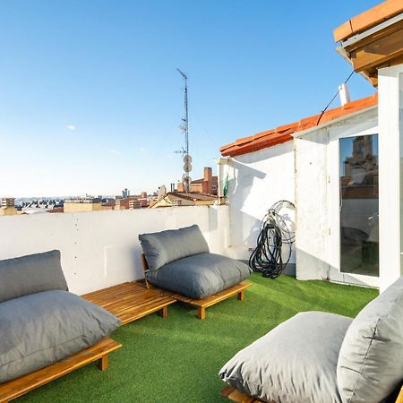 Apartmán Atico Con Terraza En Lavapies Alquiler Temporal Madrid Exteriér fotografie