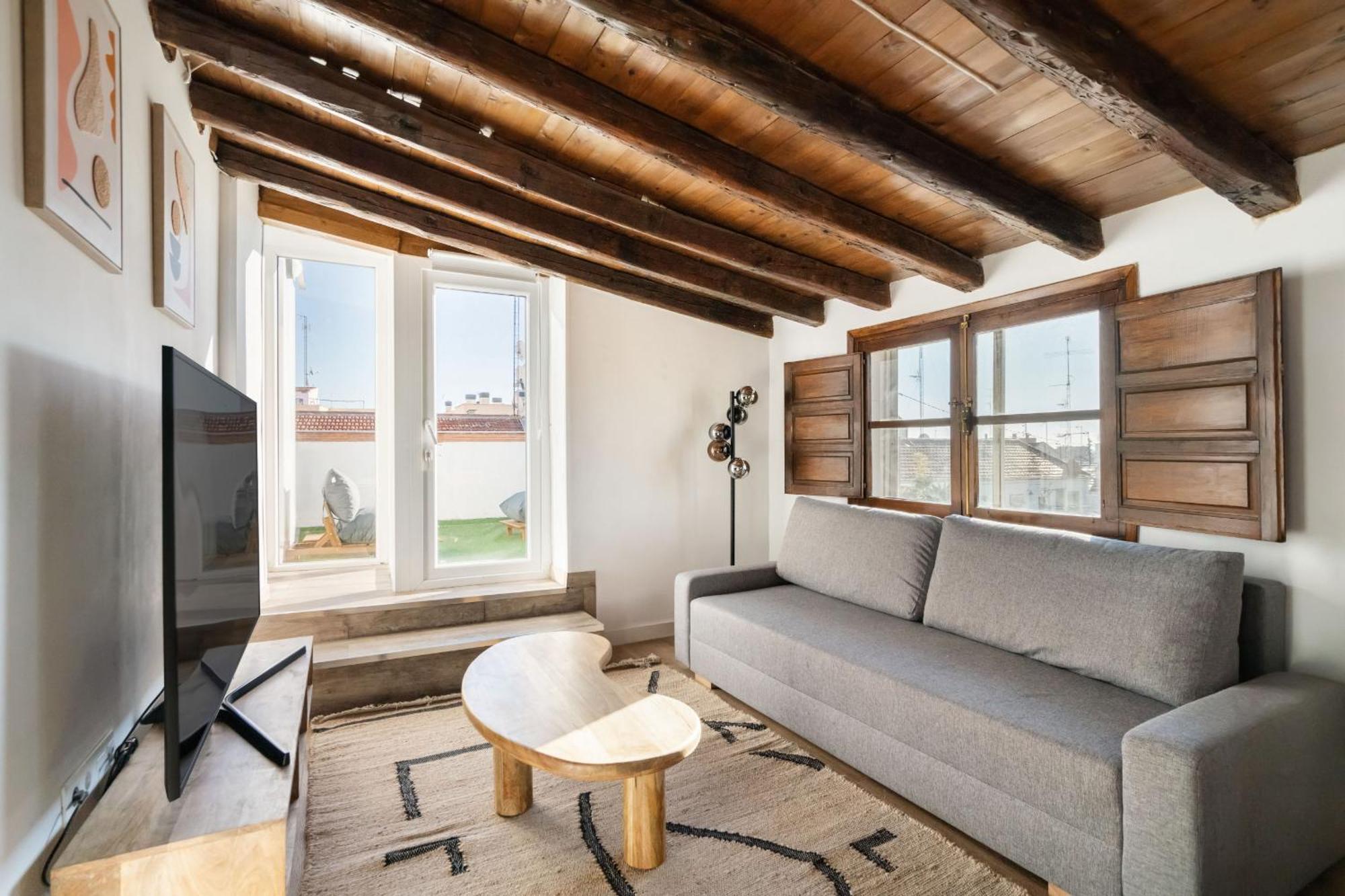 Apartmán Atico Con Terraza En Lavapies Alquiler Temporal Madrid Exteriér fotografie