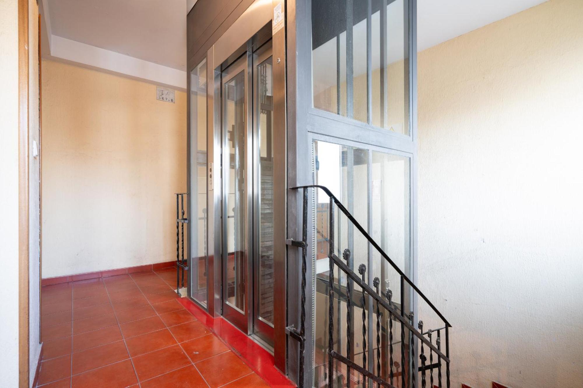 Apartmán Atico Con Terraza En Lavapies Alquiler Temporal Madrid Exteriér fotografie