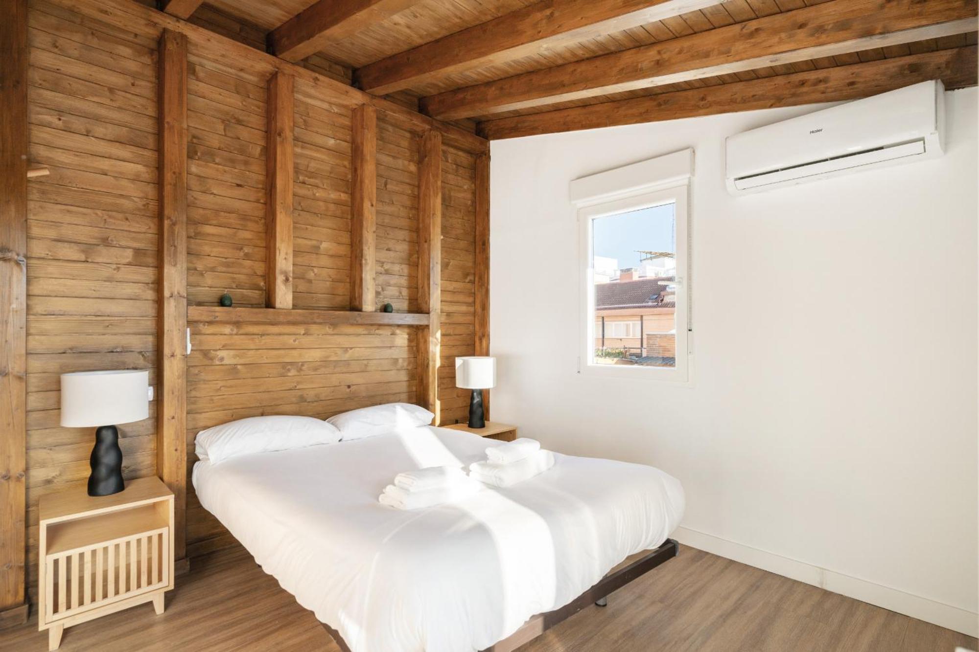 Apartmán Atico Con Terraza En Lavapies Alquiler Temporal Madrid Exteriér fotografie