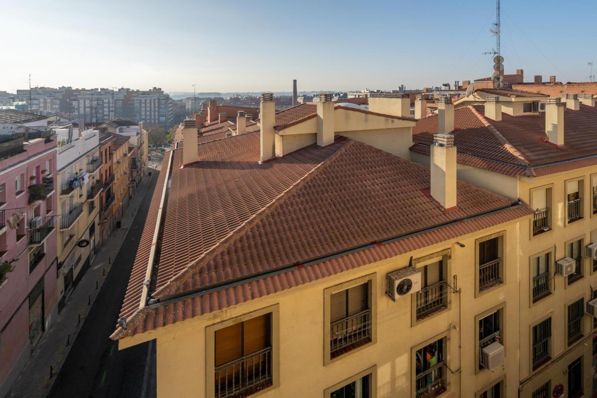 Apartmán Atico Con Terraza En Lavapies Alquiler Temporal Madrid Exteriér fotografie